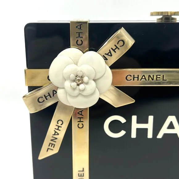 Chanel 2017 Black Plexiglass Gold Hardware Gift Box Minaudiere Clutch - Picture 4 of 12